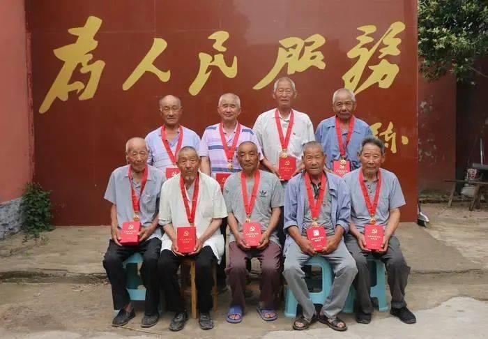 逃离整洁的杂物间